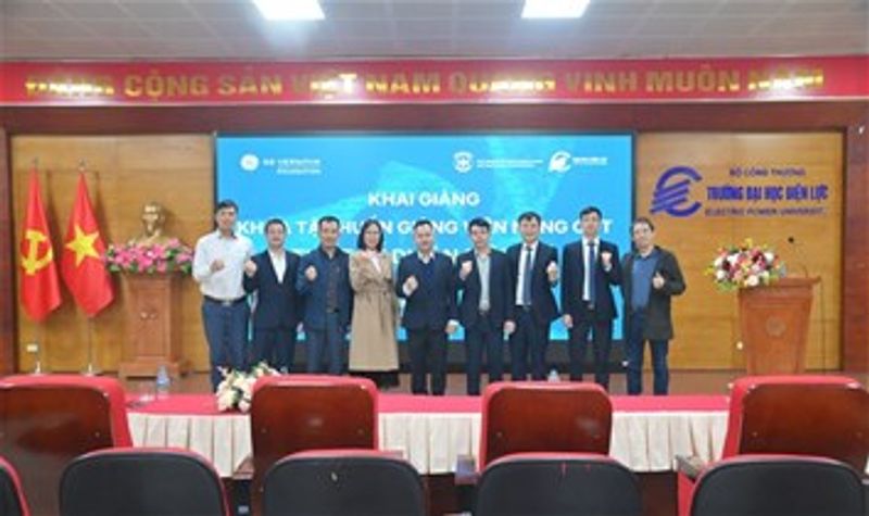 Khai giảng khóa tập huấn giảng viên nòng cốt về “Thiết kế dự án điện gió”