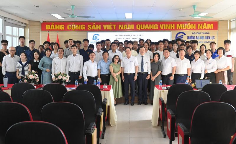Khoa Năng lượng mới đổi mới chương trình đào tạo đáp ứng yêu cầu thực tiễn