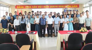 Đối thoại, chia sẻ và định hướng phát triển Khoa Công nghệ thông tin trong năm học mới