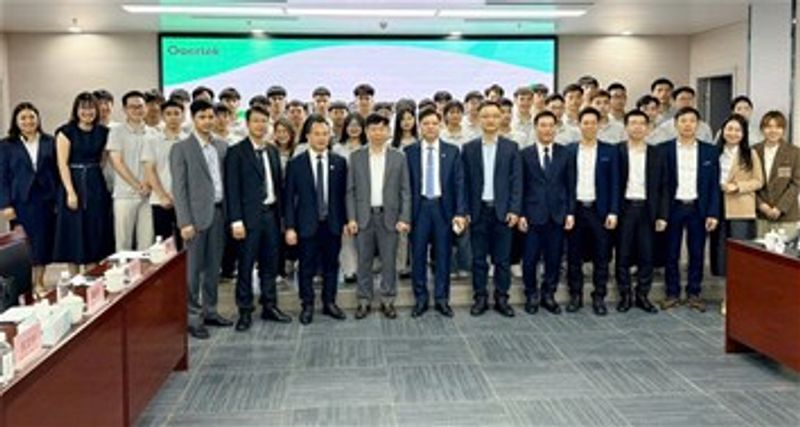 Mở rộng cơ hội việc làm, học tập cho sinh viên EPU