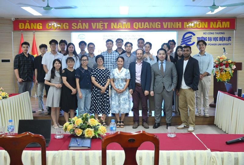 Trường Đại học Điện lực tổ chức Seminar quốc tế về mô phỏng hệ thống điện và thị trường điện