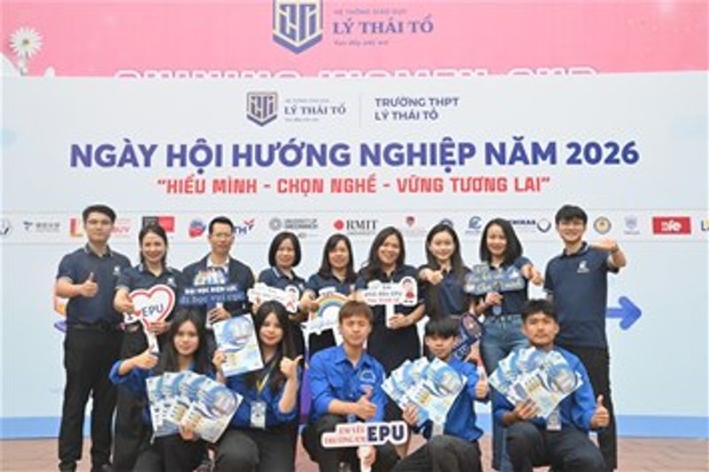 Trường Đại học Điện lực tư vấn hướng nghiệp cho hơn 1.300 học sinh Trường THPT Lý Thái Tổ