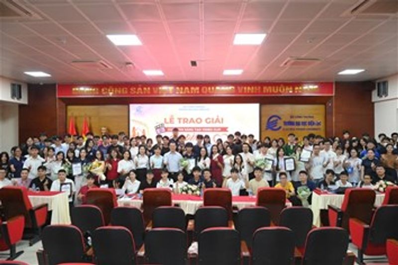 “Gia đình trong trái tim EPU-er”: Những câu chuyện yêu thương được lan tỏa