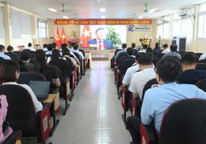 Hội nghị toàn quốc nghiên cứu, học tập, quán triệt và triển khai thực hiện một số Nghị quyết, Chỉ thị của Bộ Chính trị